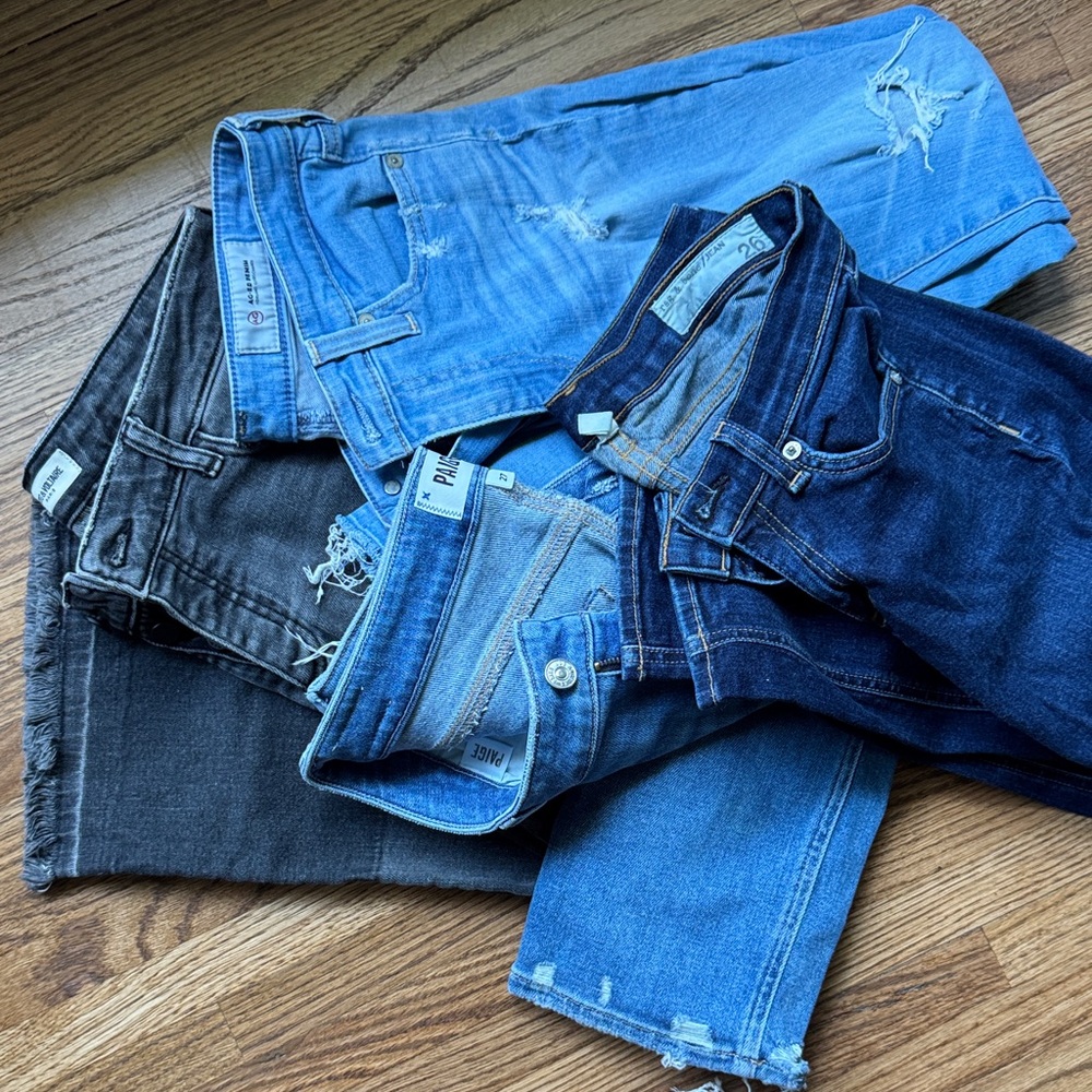Bundle of jeans…skinny jeans and cropped straight leg jeans